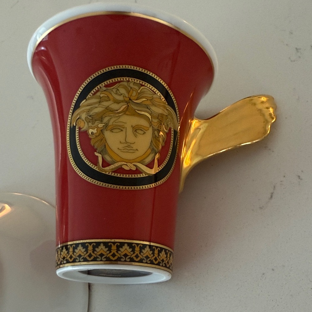 New Versace Red and Gold Medusa Cup and Saucer collectible Rosenthal perfect - Picture 4 of 9